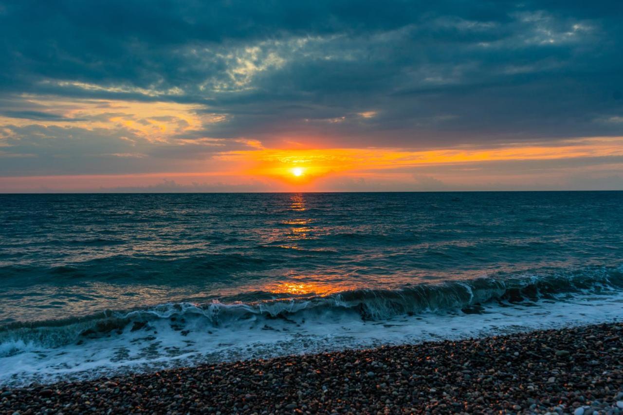 Luxury Sea View Orbi City Батуми Екстериор снимка