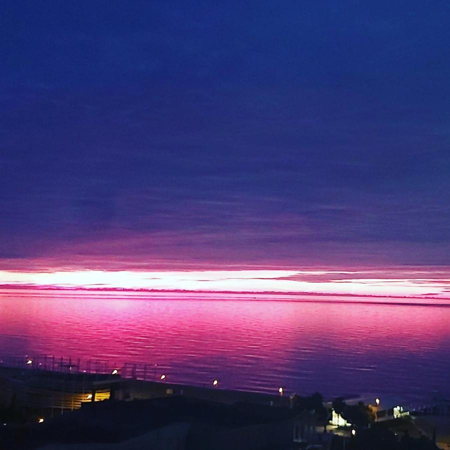 Luxury Sea View Orbi City Батуми Екстериор снимка
