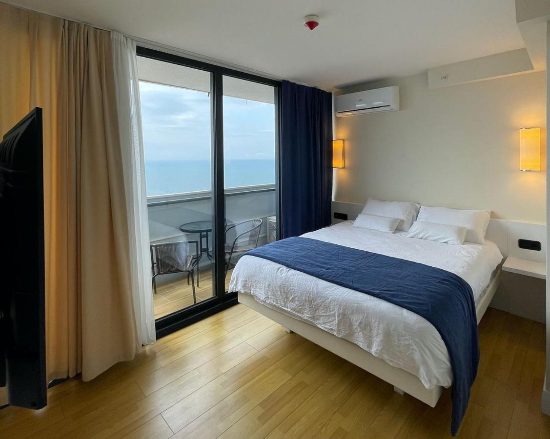 Luxury Sea View Orbi City Батуми Екстериор снимка